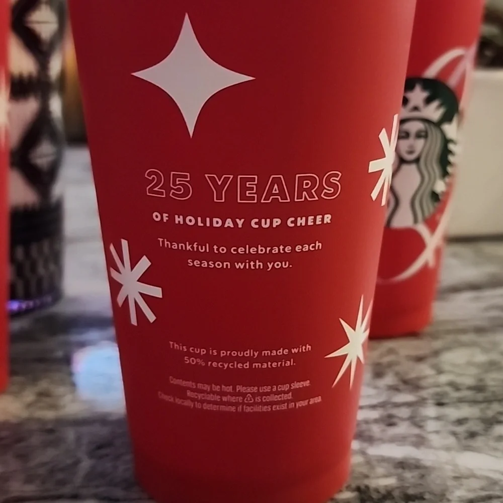 Starbucks Shade Akanbi 24oz tumbler with Straw Geo tribal black cream. NEW